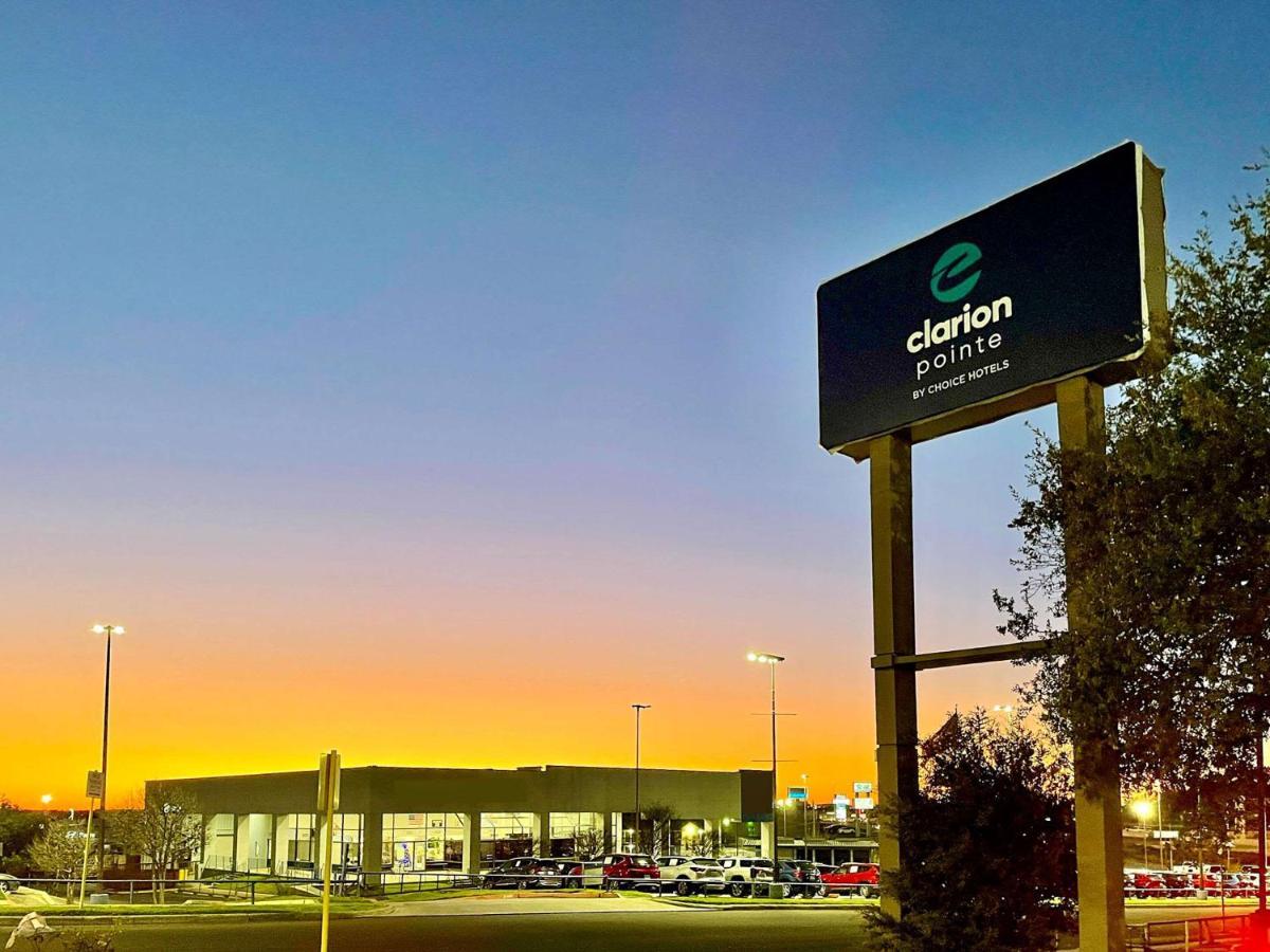 Clarion Pointe Near Medical Center Hotel San Antonio Exterior foto